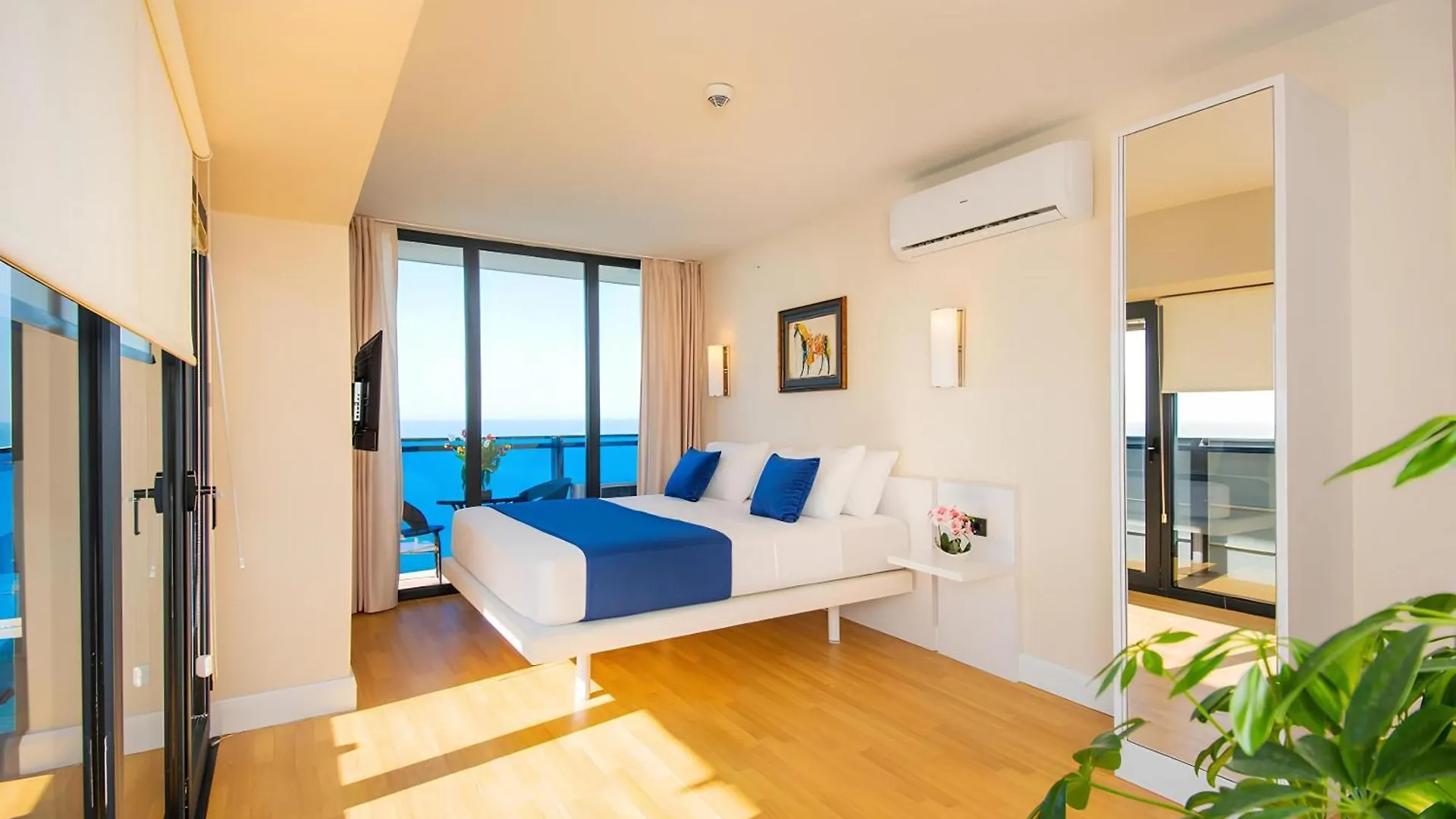 Batumi Orbi Aparthotel Sea Wiew 0*,